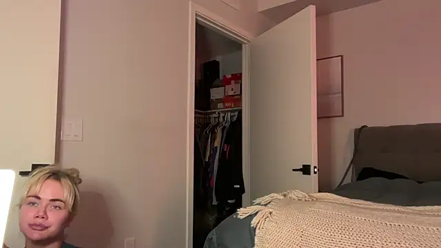 ElenaErickson online show from 02.13.26