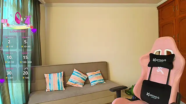 Snapshot of lili_jade222 chatting on 11.22.25 lili jade222 online show from 11.22.25