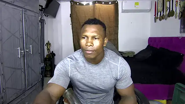 Snapshot of MedellinBlackx chatting on 10.23.25 MedellinBlackx online show from 10.23.25