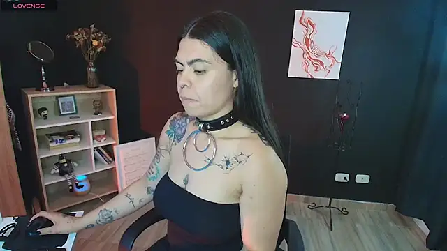 Snapshot of _WednesdayFriday_ chatting on 12.12.24 WednesdayFriday online show from 12.12.24