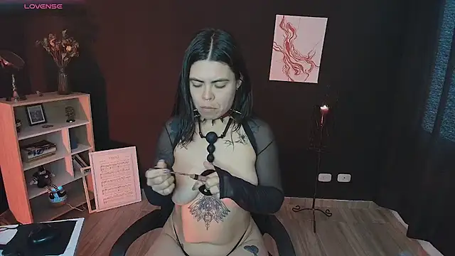 Snapshot of _WednesdayFriday_ chatting on 01.14.25 WednesdayFriday online show from 01.14.25