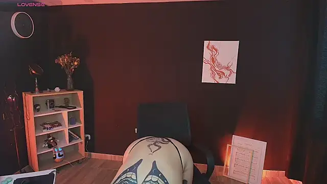 Snapshot of _WednesdayFriday_ chatting on 09.12.25 WednesdayFriday online show from 09.12.25