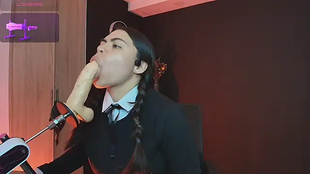 Snapshot of _WednesdayFriday_ chatting on 09.14.25 WednesdayFriday online show from 09.14.25