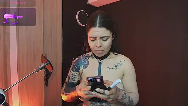 Snapshot of _WednesdayFriday_ chatting on 09.25.25 WednesdayFriday online show from 09.25.25