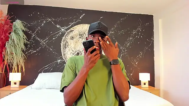 Snapshot of JacksonMuller_ chatting on 12.15.25 JacksonMuller online show from 12.15.25