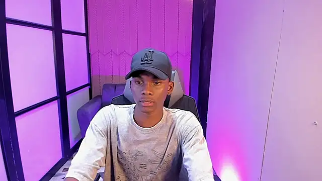 Snapshot of JacksonMuller_ chatting on 12.16.25 JacksonMuller online show from 12.16.25