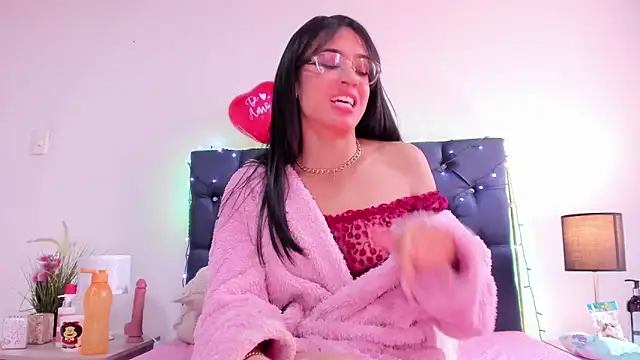 Snapshot of valentinabaez chatting on 02.11.25 valentinabaez online show from 02.11.25