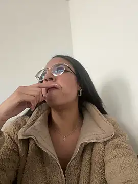 Snapshot of valentinabaez chatting on 02.12.25 valentinabaez online show from 02.12.25