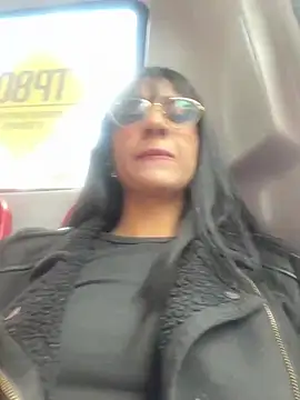 Snapshot of valentinabaez chatting on 02.26.25 valentinabaez online show from 02.26.25