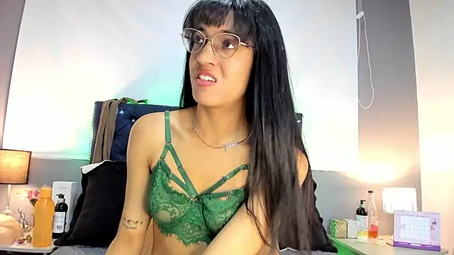 Snapshot of valentinabaez chatting on 10.02.25 valentinabaez online show from 10.02.25