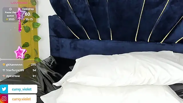 Snapshot of CurvyViolet chatting on 01.24.25 CurvyViolet online show from 01.24.25