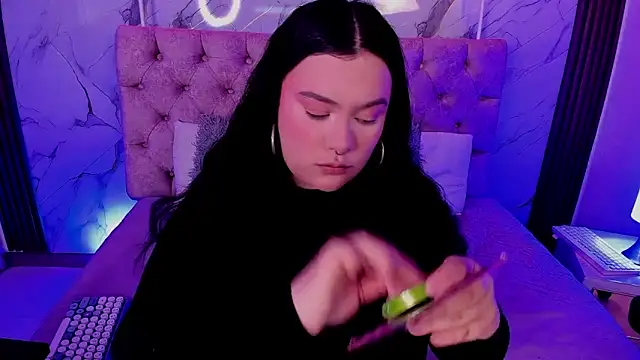 Abbyy Brooks online show from 11.22.25