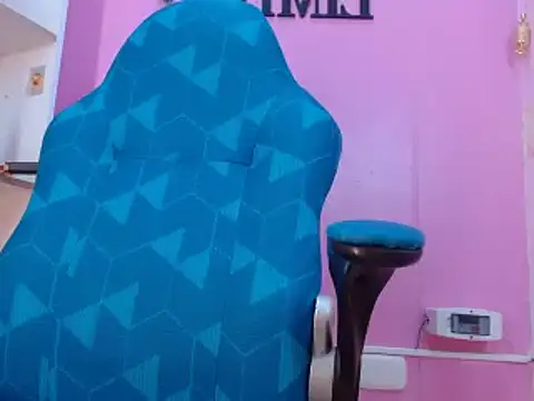 Lila Pinky online show from 01.24.25