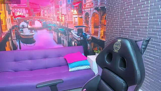 Snapshot of Small_naughty_ chatting on 02.10.26 Small naughty online show from 02.10.26