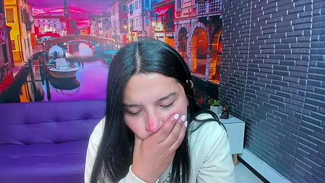 Snapshot of Small_naughty_ chatting on 03.02.26 Small naughty online show from 03.02.26