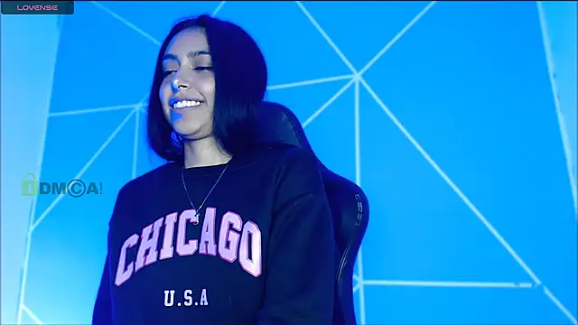 lilylouisee online show from 10.16.25