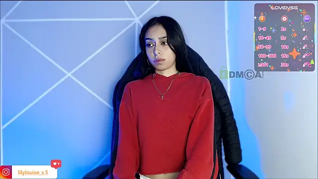 lilylouisee online show from 04.06.26