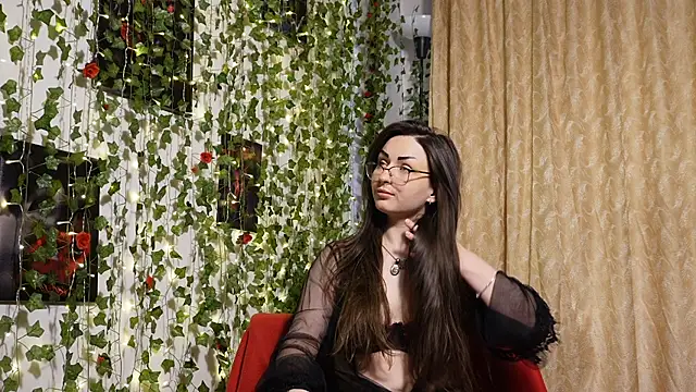 NaughtYHomemadE online show from 04.19.26