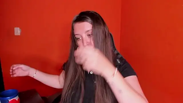 Snapshot of Daivis_17 chatting on 11.03.25 Daivis 17 online show from 11.03.25