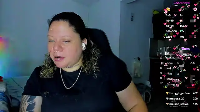 Snapshot of mariana_maze chatting on 02.13.25 mariana maze online show from 02.13.25