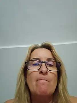 Snapshot of Steffi45 chatting on 07.10.26 Steffi45 online show from 07.10.26