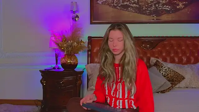 Real Tini online show from 11.14.25