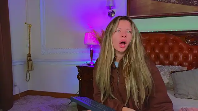 Real Tini online show from 12.05.25