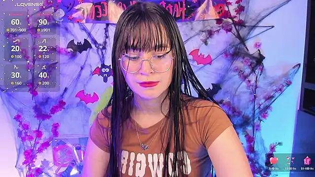 Snapshot of honeykitty_777 chatting on 10.25.25 honeykitty 777 online show from 10.25.25