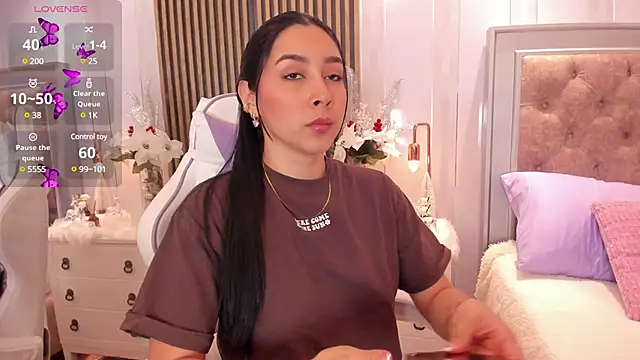 Charlotte Shelby online show from 01.23.25