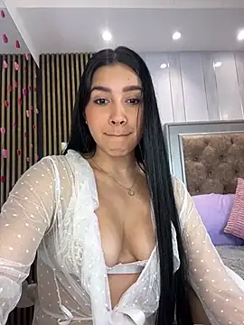 Charlotte Shelby online show from 03.19.25