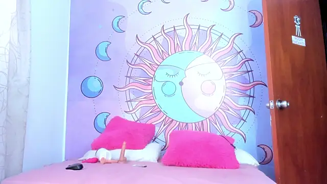 luna hoott online show from 04.18.26