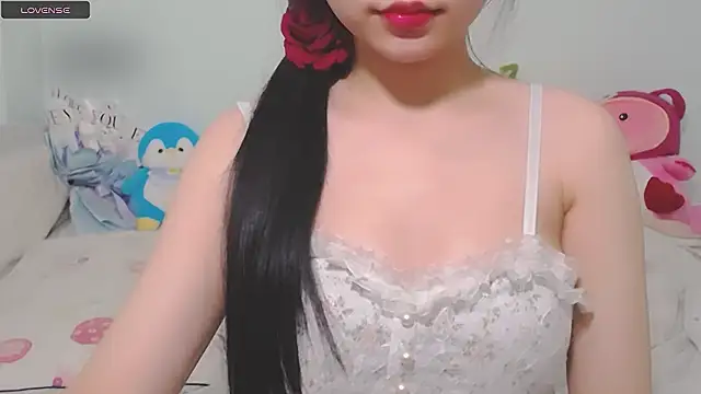 Snapshot of NGOCHA_06 chatting on 02.19.25 NGOCHA 06 online show from 02.19.25