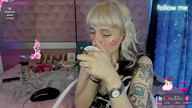 Snapshot of neeko_princes chatting on 04.30.26 neeko princes online show from 04.30.26