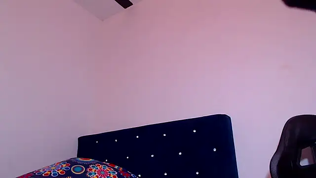 Snapshot of Aliice_Doll chatting on 01.05.25 Aliice Doll online show from 01.05.25