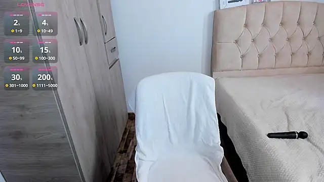 emily1  online show from 03.04.25