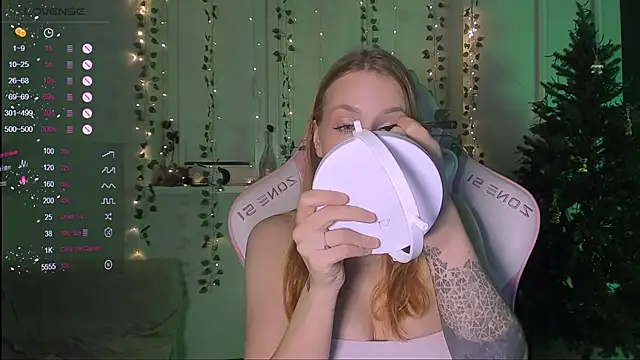 Snapshot of Anice_ chatting on 12.27.24 Anice online show from 12.27.24