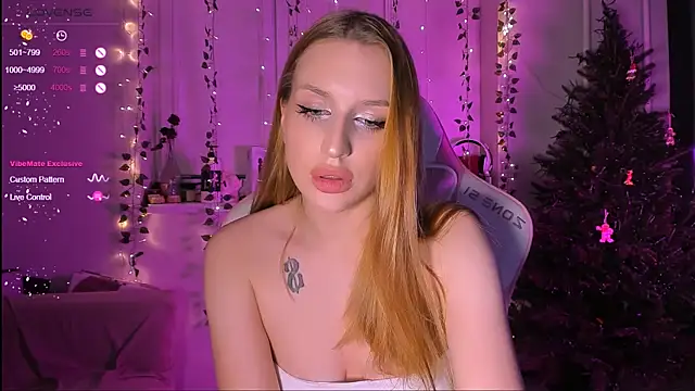 Snapshot of Anice_ chatting on 01.12.25 Anice online show from 01.12.25