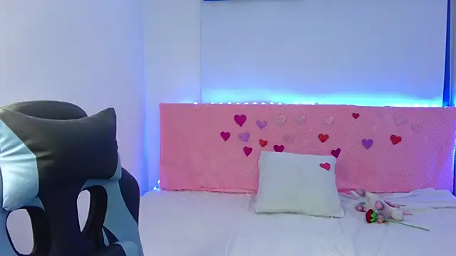 Snapshot of Lia_14_ chatting on 02.20.25 Lia 14 online show from 02.20.25