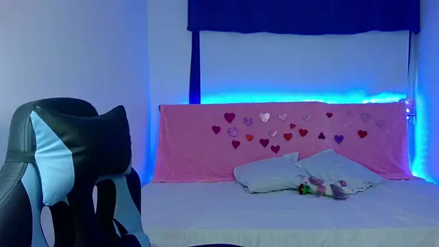 Snapshot of Lia_14_ chatting on 02.23.25 Lia 14 online show from 02.23.25