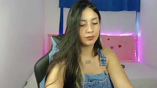 Snapshot of Lia_14_ chatting on 02.23.25 Lia 14 online show from 02.23.25