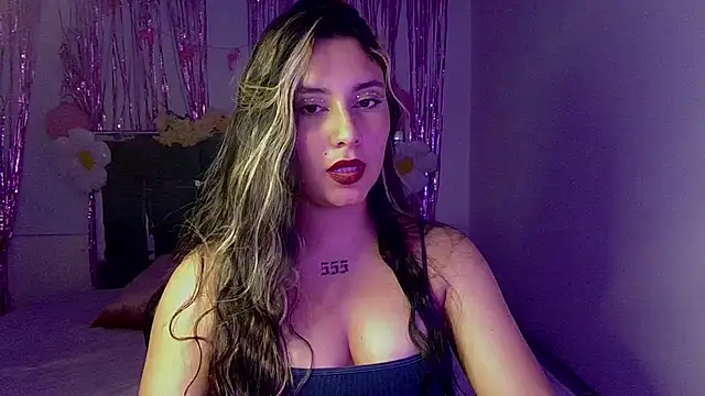 Snapshot of Lia_14_ chatting on 10.11.25 Lia 14 online show from 10.11.25