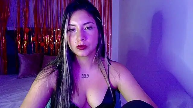 Snapshot of Lia_14_ chatting on 12.15.25 Lia 14 online show from 12.15.25