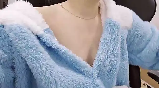 Snapshot of Kemmy_babe20 chatting on 02.14.25 Kemmy babe20 online show from 02.14.25