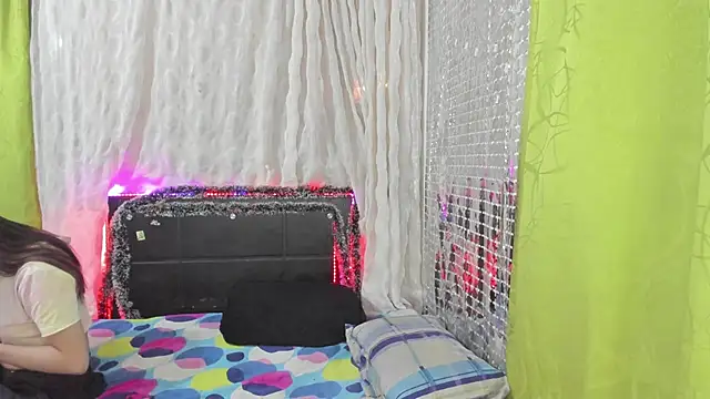 Snapshot of Megan_Miles02 chatting on 01.06.25 Megan Miles02 online show from 01.06.25