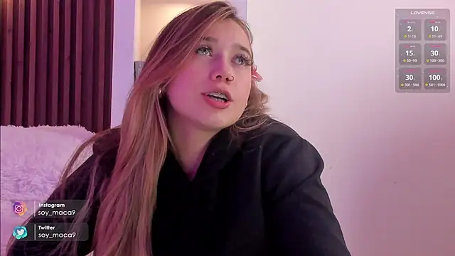 Snapshot of lilith_gray9 chatting on 01.28.25 lilith gray9 online show from 01.28.25