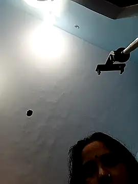 reemacouple007 online show from 10.28.25