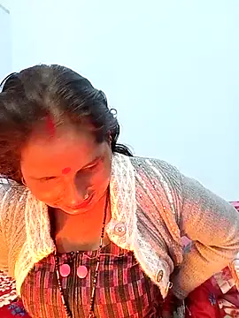 Snapshot of reemacouple007 chatting on 12.22.25 reemacouple007 online show from 12.22.25