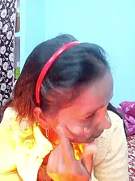 Snapshot of reemacouple007 chatting on 01.06.26 reemacouple007 online show from 01.06.26