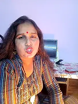 Snapshot of reemacouple007 chatting on 02.10.26 reemacouple007 online show from 02.10.26