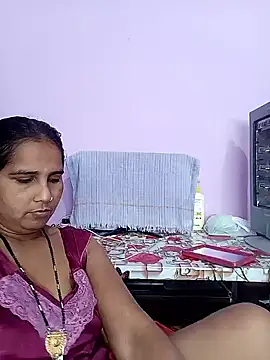 Snapshot of reemacouple007 chatting on 02.28.26 reemacouple007 online show from 02.28.26